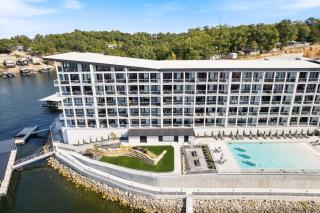 Brand New Complex, Central Location, Amazing Views - 1