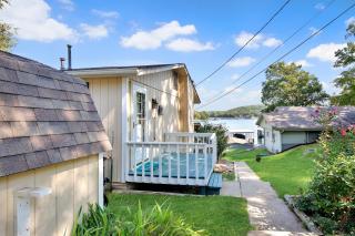 Amazing Dock Fishing with Swim Area & Gentle Lot - 8