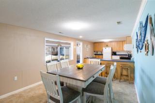 Amazing Dock Fishing with Swim Area & Gentle Lot - 2