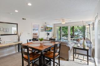 Dream Condo with Perfect Location for All The Fun! - 5