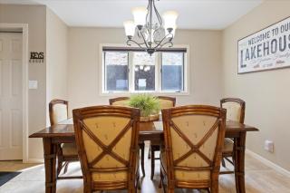 Excellent Family Stay w/ Boat Slip, 2 Pools, Hot Tub, Courts & Arcade Games - 2