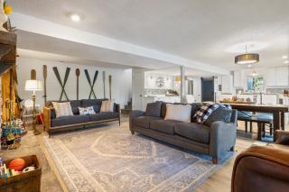 Firepit, Kayaks, Paddle Board, Lake Views, Great Location - 5