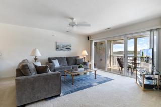 Games, Lake Views, Ease of Access to Unit & Attractions, Family-Friendly, Outdoor Comfort - 9