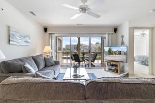 Games, Lake Views, Ease of Access to Unit & Attractions, Family-Friendly, Outdoor Comfort - 5