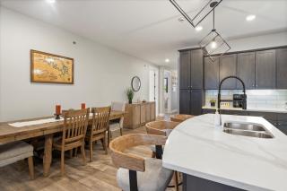 Family-Fun Lakeside Luxury at Topsider in Osage w/ 2 Pools, Prime Views Pack N' Play & Games - 7