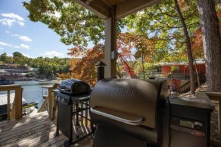 Close to The Strip, Private Dock & Screened Deck! - 6