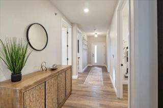 Family-Fun Lakeside Luxury at Topsider in Osage w/ 2 Pools, Prime Views Pack N' Play & Games - 1