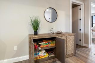 Family-Fun Lakeside Luxury at Topsider in Osage w/ 2 Pools, Prime Views Pack N' Play & Games - 4