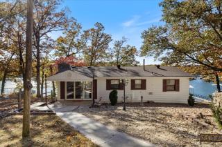 Amazing Lake Experiences! Private Hot Tub, Aamazing Dock, Firepit & Two Layers of Decks - 3