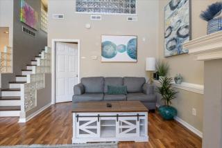 Amazing Wall of Windows, Swim Dock & Pet Friendly - 2