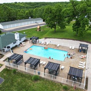 Amazing Lake Views with Pool, Loft, & Balcony - 9