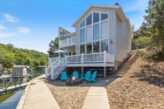 Amazing Wall of Windows, Swim Dock & Pet Friendly - 7