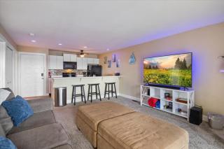 Cozy Pet-Friendly Condo w/ Pool - 6