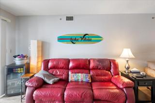 Family Fun at Lake Vibin' Lazy Days Osage Beach w/ 2 Pools, Playground, Games & Calm Water - 4