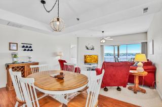 Breathtaking Views - Two Pools - Enclosed Balcony - 2