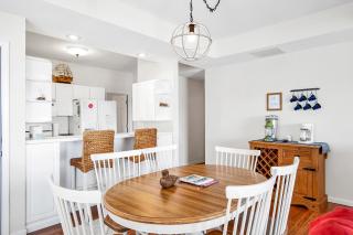 Breathtaking Views - Two Pools - Enclosed Balcony - 3