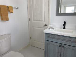 Tamarind Loft – Rooftop Deck & Bay Views - 6