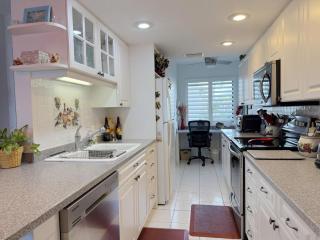 Direct Gulf Views - Beachfront Stay at Tamarind - 5