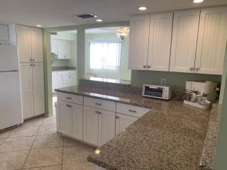 Bayside 2BR - Gulf Views & Sun Deck at Tamarind - 4