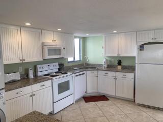 Bayside 2BR - Gulf Views & Sun Deck at Tamarind - 3