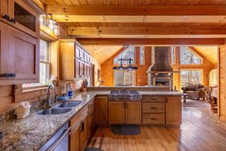 Whiskey Bear Escape - 2