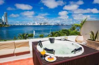 Suite Premium con Terraza yJacuzzi Privado - 4