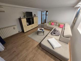 Milena&Nikola cosy and spacious apartment - 7