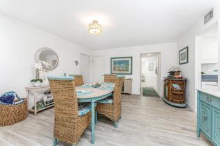Tamarind 2BR – Bright, Beachy & Steps to the Sand - 5