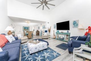 Tamarind 2BR – Bright, Beachy & Steps to the Sand - 4