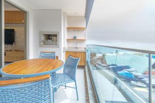 Apto Pe na Areia com Varanda e Churrasqueira - 9