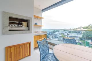 Apto Pe na Areia com Varanda e Churrasqueira - 1