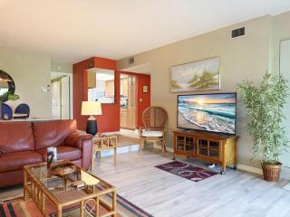 Bayside 2BR – Walk-Out Patio by Heated Pool - 0
