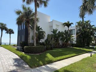 Beachfront 2BR – Sunsets & Sand at Tamarind - 4