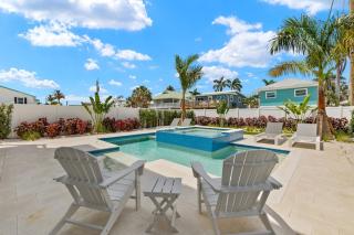 Brand NEW Oceanfront 5 Bedroom with 3 masters - 7