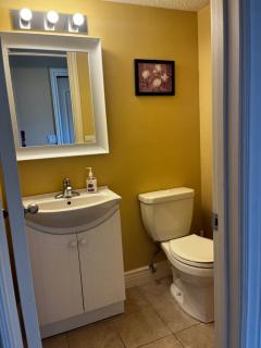 Biddington private room close airport! - 7