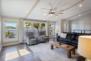 Lakefront Home with Game Room, Firepits & Gazebo at 3MM - 6