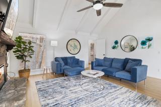 Lakefront Home w/ Modern Upgrades, Private Dock & Boat Slip - 6