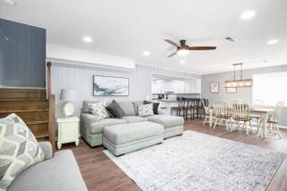 Stunning Views of the 75mm, Private Dock, Spacious Decks, Kayaks & More! - 4