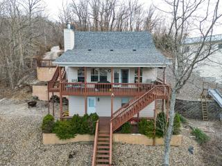 New! Deep Cove with Kayaks-Paddle Board-Fire Pit - 0