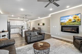 Topsider Condo w/ Updated Design & Amazing Main Channel Views - 4