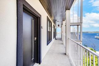 Topsider Condo w/ Updated Design & Amazing Main Channel Views - 9