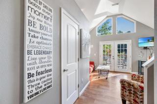 Private Dock, Paddle Boards, Views & Hot Spots! - 4