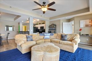 Lakefront 1st-Floor Condo, Screened Patio, Pools & Courts - 8