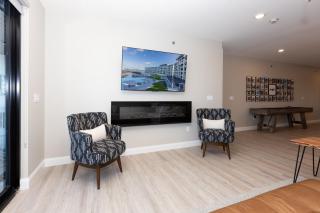 Topsider Condo w/ Stunning Lake Views, Shuffleboard & King Beds - 6