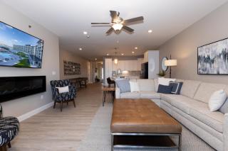 Topsider Condo w/ Stunning Lake Views, Shuffleboard & King Beds - 4