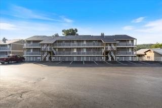 LazyDays Pet-Friendly Condo w/ Pool & Slip at 3M - 0