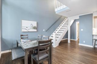 Our Cove Retreat - Perfect for Wave-Free Swimming, Tanning & Prime Location Fun! - 2