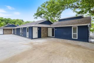 Our Cove Retreat - Perfect for Wave-Free Swimming, Tanning & Prime Location Fun! - 8