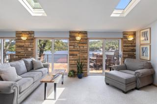 Spacious, Quiet & Great Cove, Nearby Attractions, Private Dock, Fireplace, Expansive Deck - 6