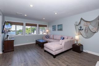 Pet-Friendly Condo at MM-19 w/ Boat Slip & Lake Views - 9